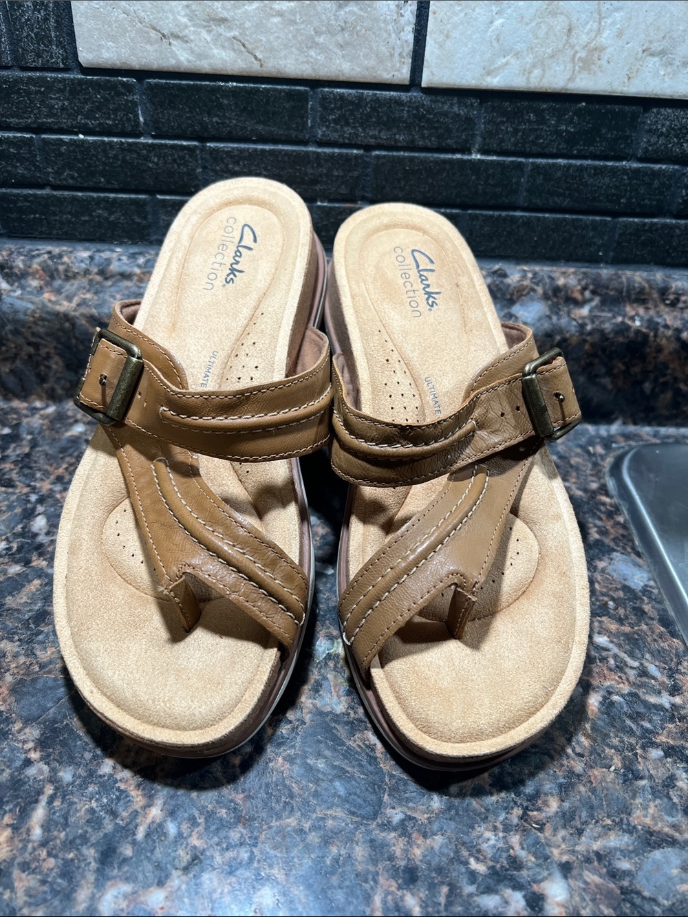 Clarks Tan Leather Buckle Thong Sandals